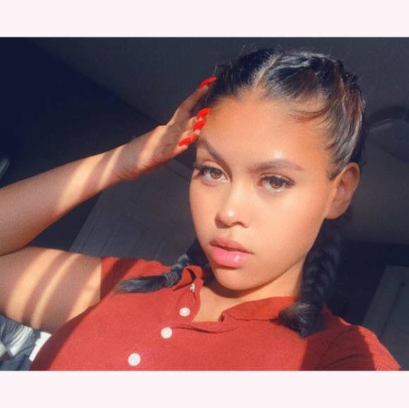 Meet your Posher, Britney - Picture 1 of 1